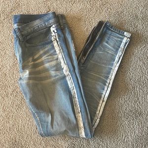 Mnml jeans with stripe and zipper